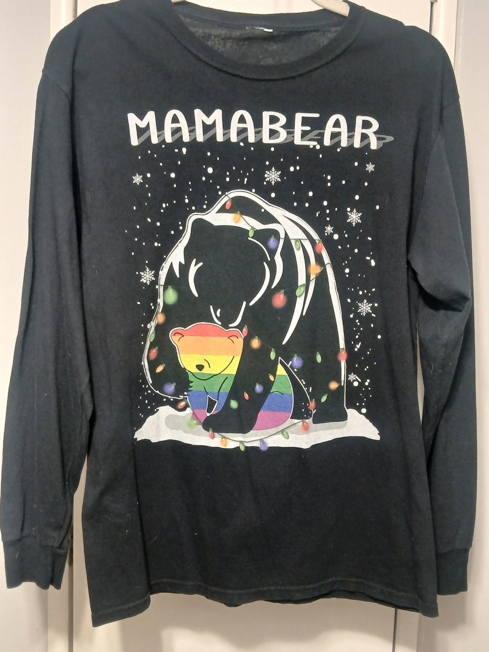 Source Unknown Black 'Mamabear' Long-Sleeve Graphic Tee with Rainbow Cub
